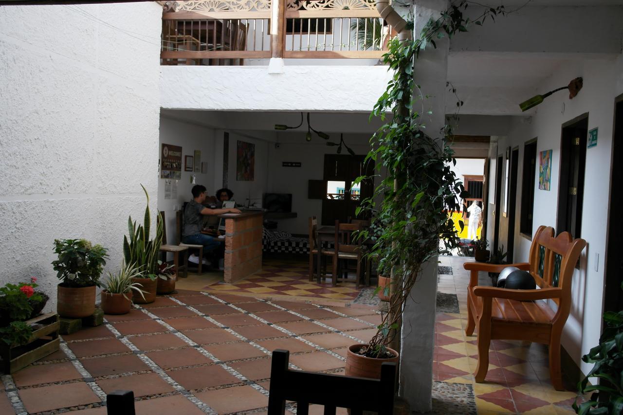Sergeant Pepper'S Hostel Jardín Eksteriør bilde